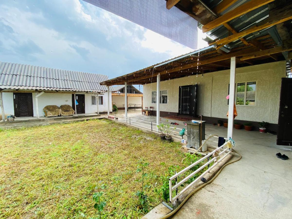 Guest House Kagan Toktogul エクステリア 写真