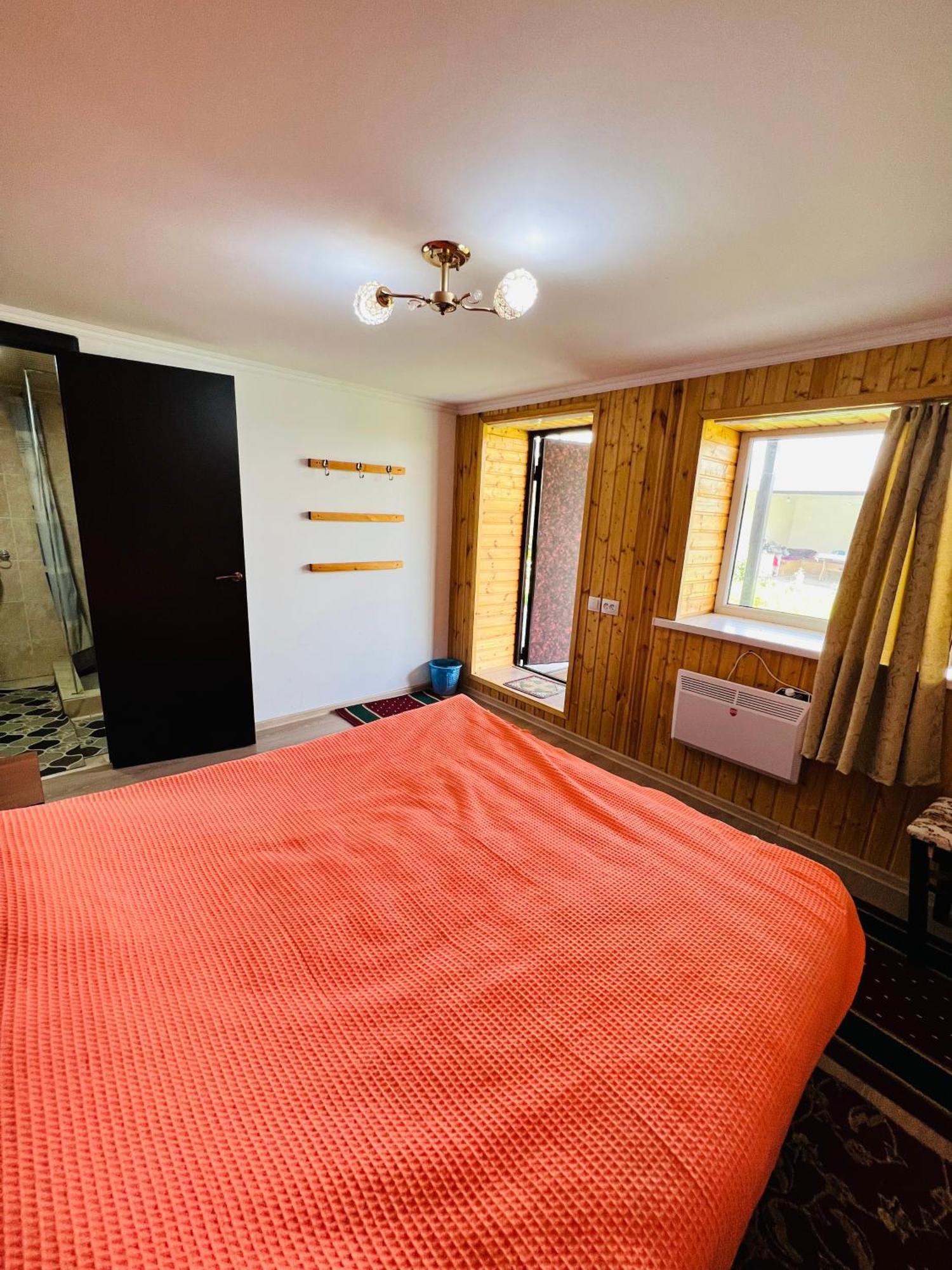 Guest House Kagan Toktogul エクステリア 写真