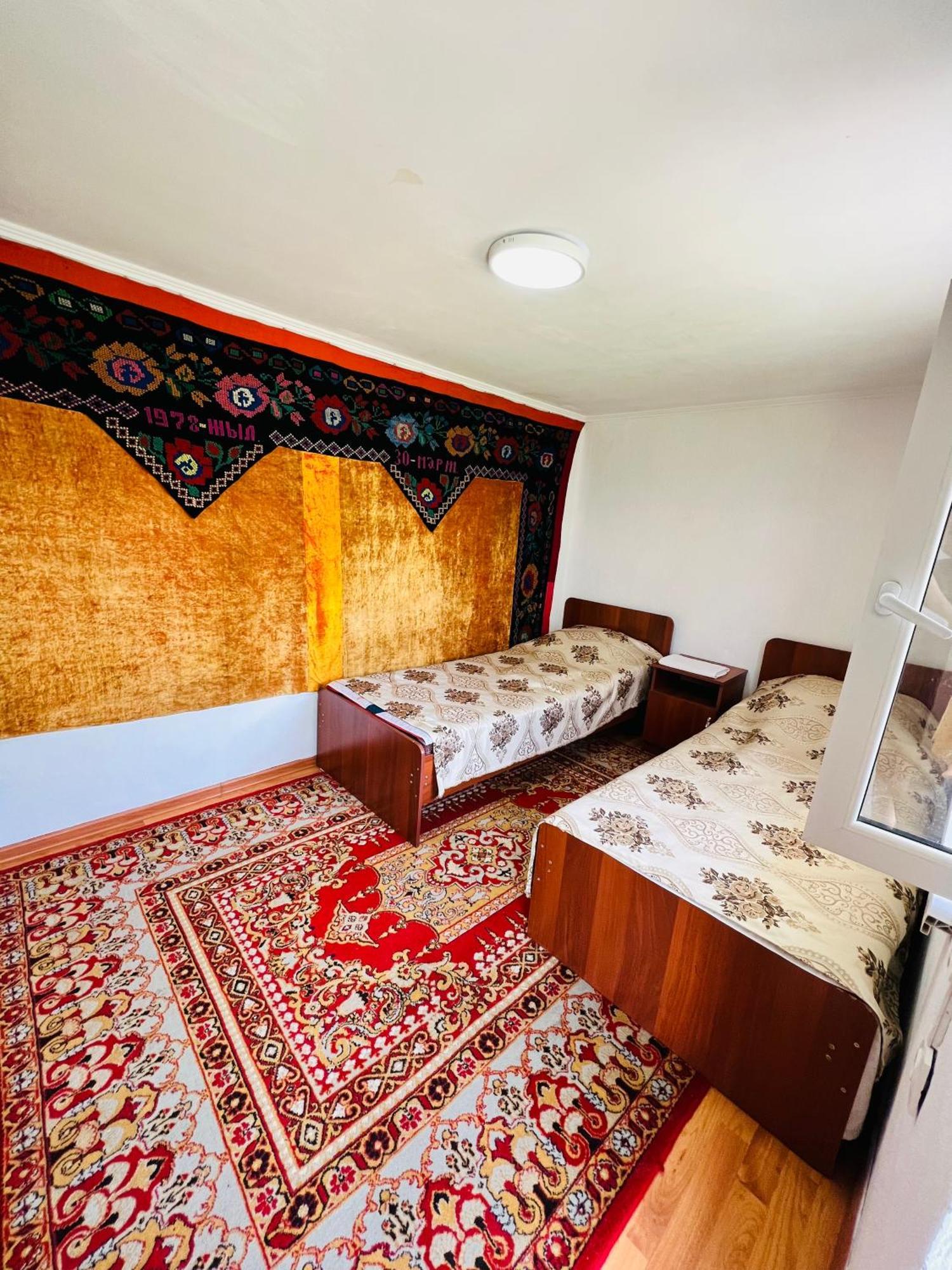 Guest House Kagan Toktogul エクステリア 写真