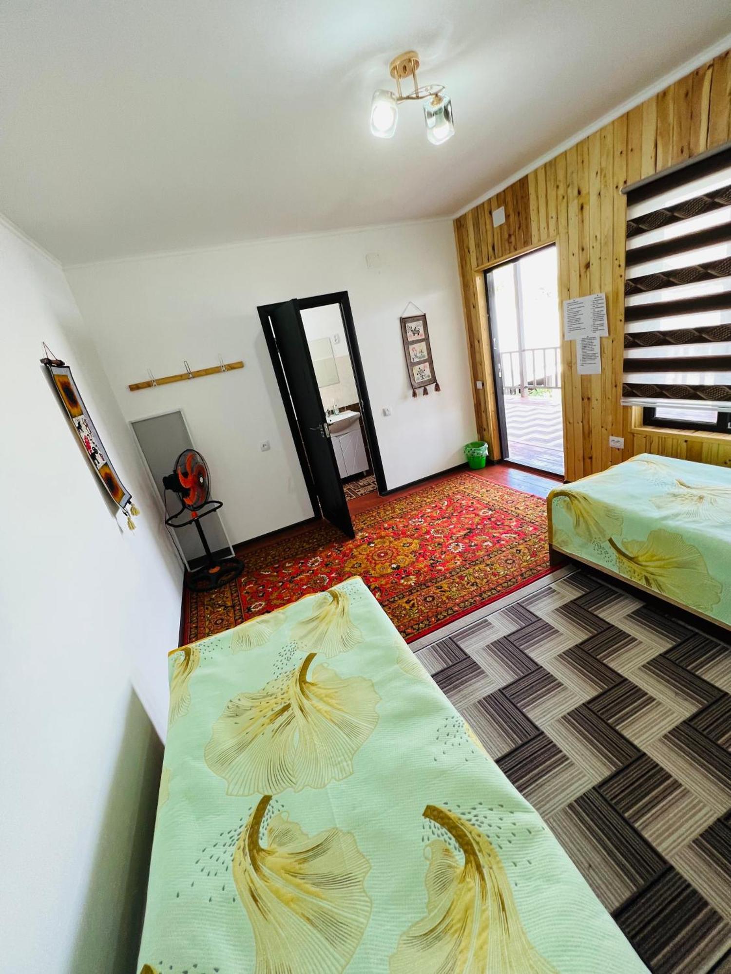 Guest House Kagan Toktogul エクステリア 写真